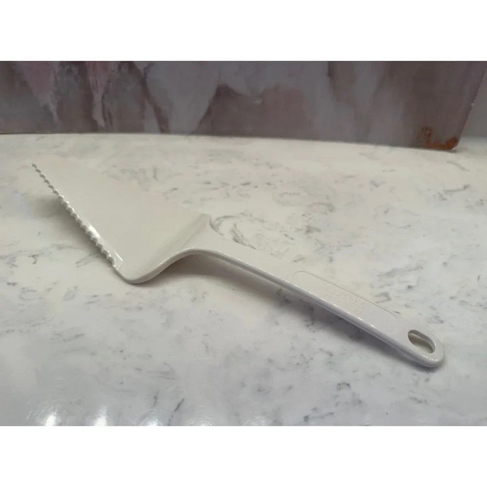Vintage‎ Pyrex Accessories Cream White Plastic Pie Cake Server Serrated 12